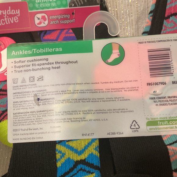 Lot of 24 pairs FRUIT OF THE LOOM Girls ankles socks M shoe size 10 1/2 - 4 - Picture 8 of 12